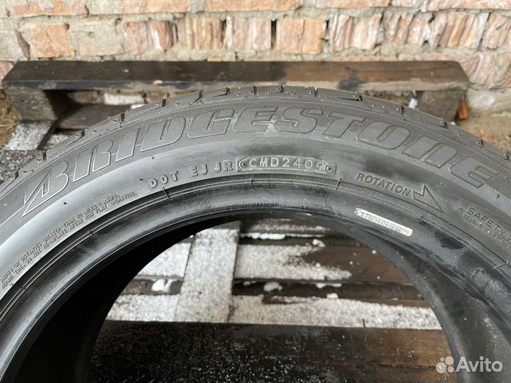 Bridgestone Potenza RE050 225/50 R17
