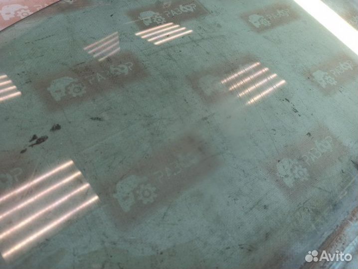 Стекло двери переднее левое Toyota Avensis CT220