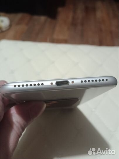 iPhone 8 Plus, 64 ГБ