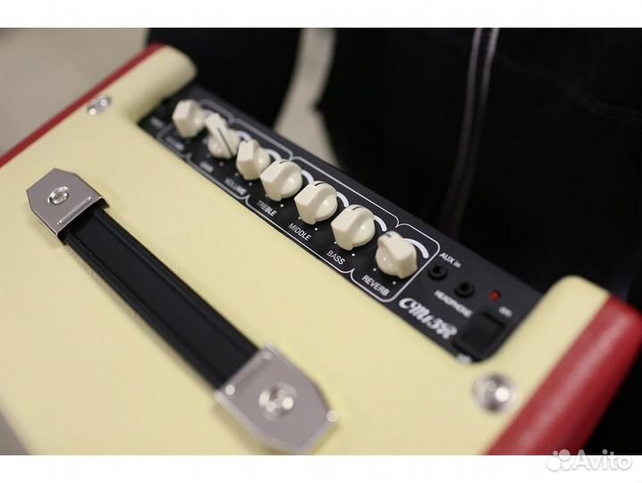 Cort CM15R-EU-DR Гитарный комбоусилитель, красный