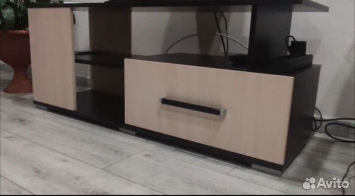 Тумба под телевизор с полками Венге/Дуб молочный