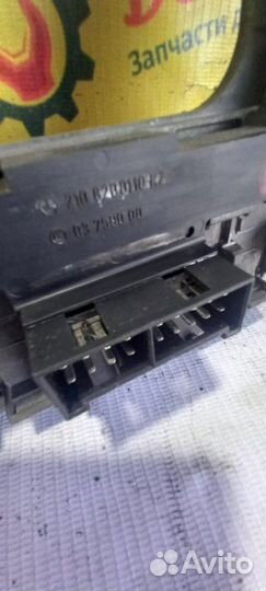 Накладка консоли передней панели Мерседес-Бенс