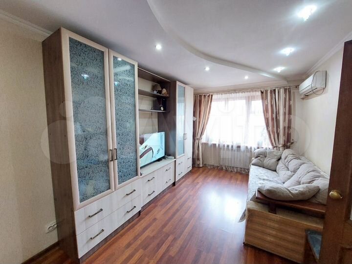 3-к. квартира, 55 м², 1/4 эт.