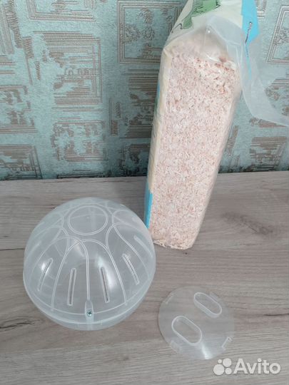 Опилки и шар для грызунов