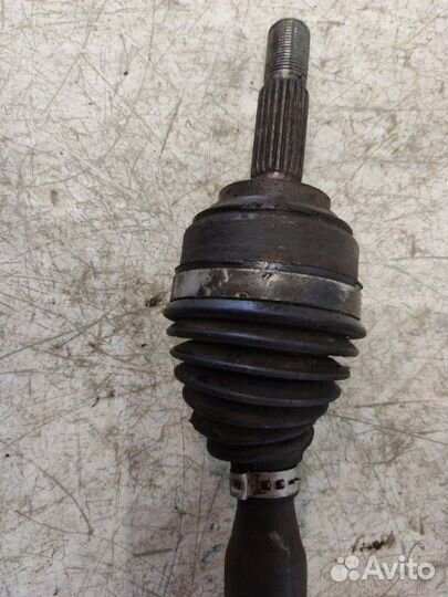 Привод левый Renault Sandero 2008-2014