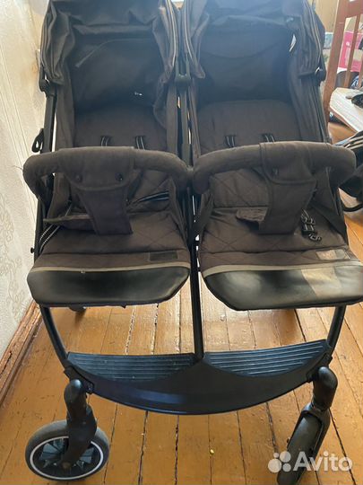 Прогулочная коляска для двойни