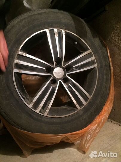 Bridgestone Dueler H/L 400 215/70 R15