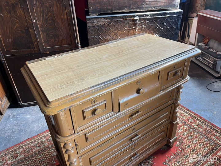 Комод старинный