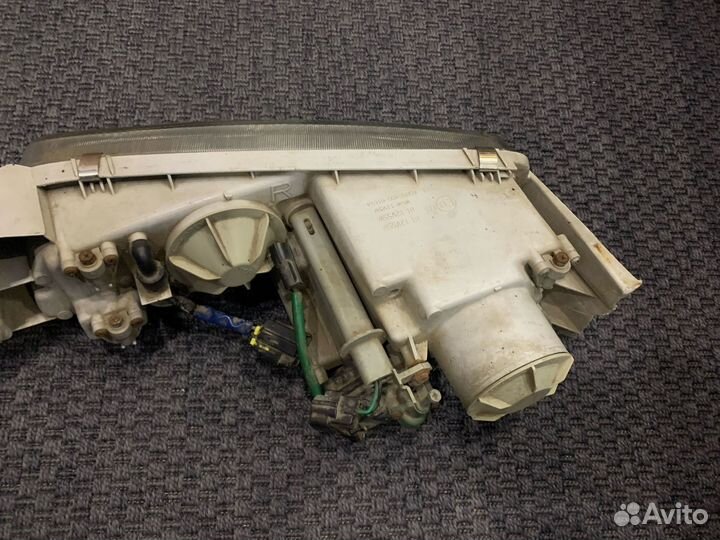 Фара правая Mazda 626 GE