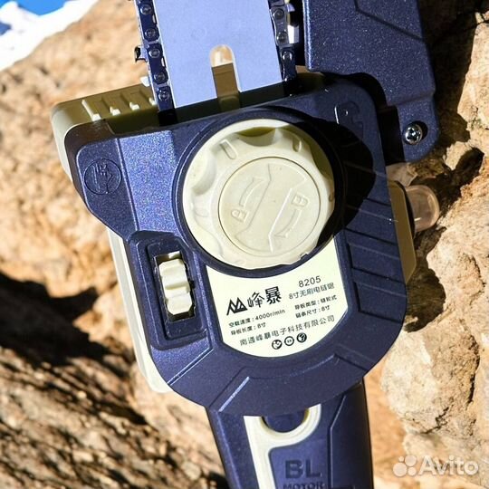 Аккумуляторная цепная пила сучкорез оригинал