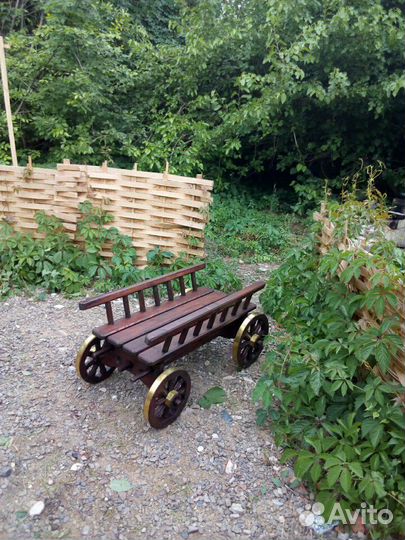 Декоративная телега для сада