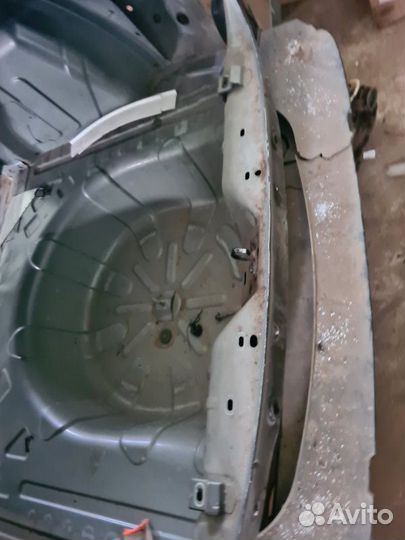 Кузов Renault Fluence седан M4R 2011