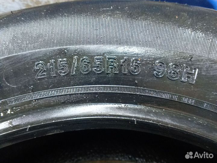 Arivo Premio ARZero 215/65 R16 98H