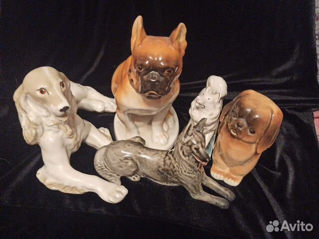 Фарфоровые статуэтки (собаки)
