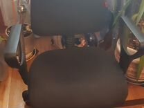 Компьютерное кресло с мягким сидением дыш спинкой