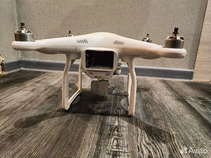 Квадрокоптер dji phantom 3 pro 4K +кейс + бленда