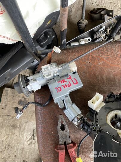 Nissan прессаж TU31 замок зажигания