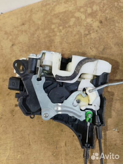 Замок передней левой двери Mitsubishi Lancer 10