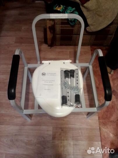 Санитарный стул новый