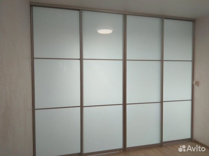 Перегородка с матовым стеклом