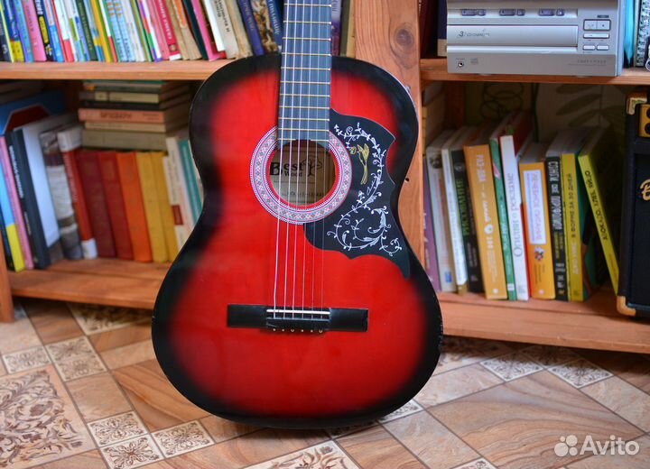 Электроакустическая гитара, со звукоснимателем