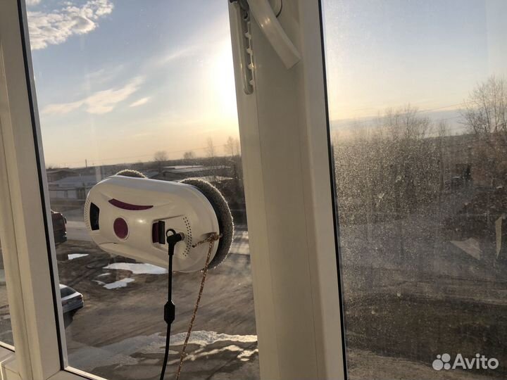 Робот мойщик окон