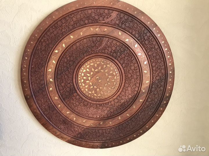 Настенное пано, столешница из красного дерева. Инд