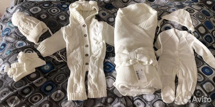 Комплект на выписку вязанный