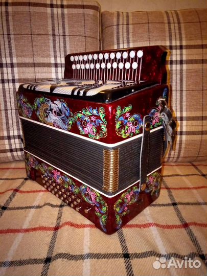 Гармонь цельнопланочная