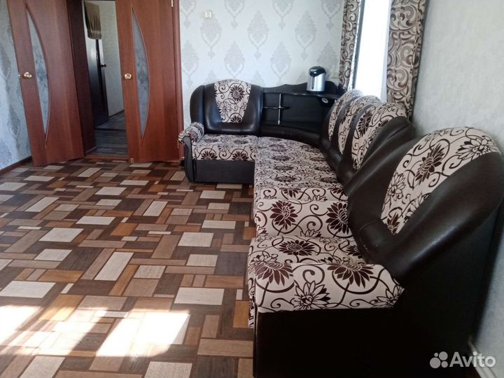 Кожаный угловой диван бу