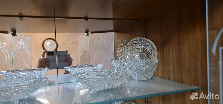 Хрустальные вазы, салатницы, рюмки большие