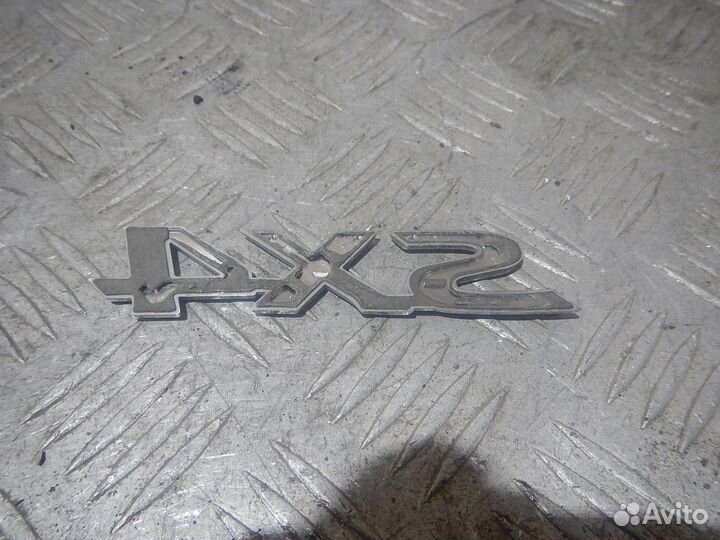 Эмблема, Suzuki -SX4 (06)