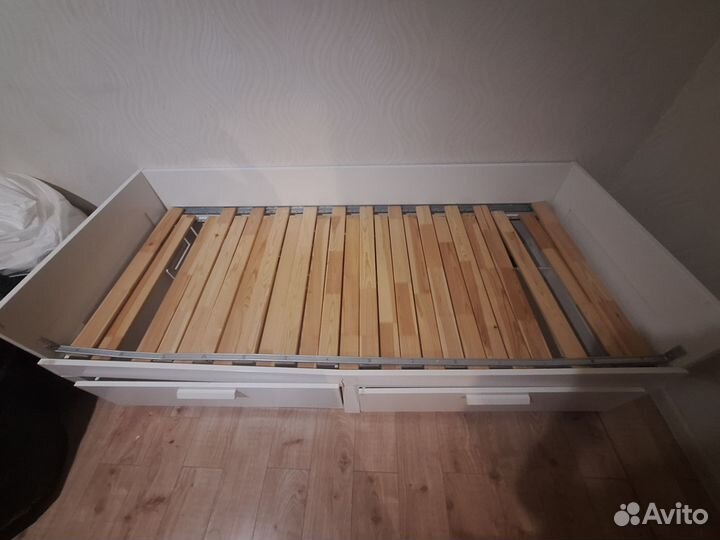 Кровать IKEA brimnes