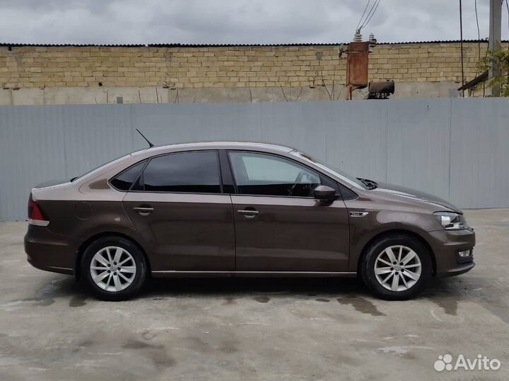 Volkswagen Polo 1.6 AT, 2016, 327 000 км