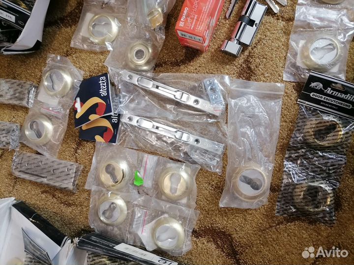 Дверные ручки межкомнатные новые