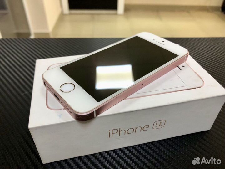 Телефон iPhone 5SE 32gb
