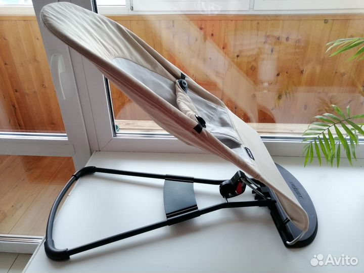 Шезлонг babybjorn