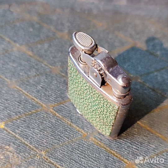 Зажигалка бензиновая.Ronson De-Light