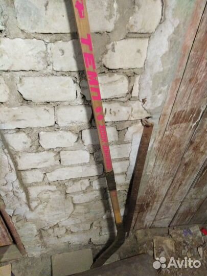 Клюшка хоккейная