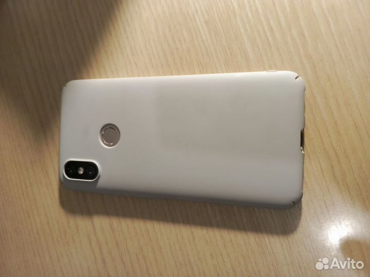 Xiaomi Mi A2, 4/64 ГБ