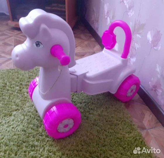 Лошадь игрушка-каталка