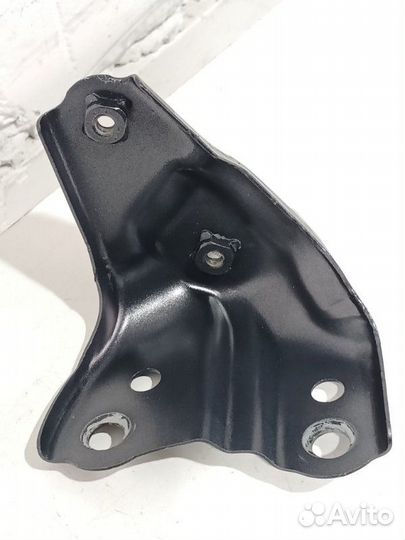 Кронштейн крыла левый Toyota Rav4 XA50 A25afxs