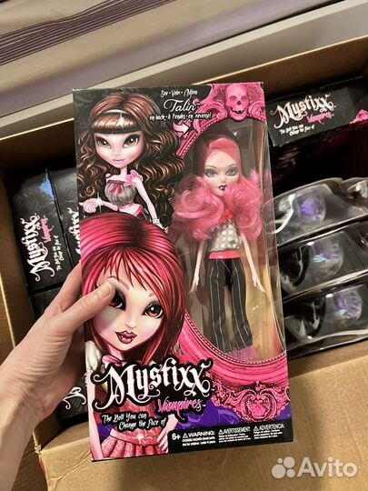 Кукла Mystixx Vampires Talin