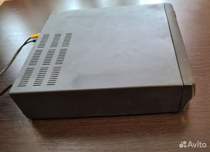 Видеоплеер akai VS-R110EM Акай