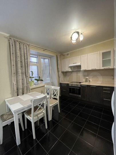 2-к. квартира, 60 м², 6/12 эт.