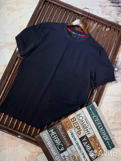 Футболка Kiton