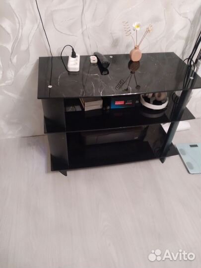 Стеклянная тумба