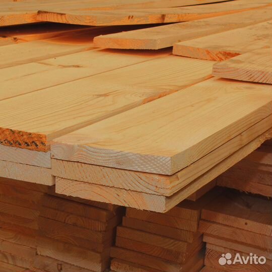 Доски лиственницы 40x170 мм, обработаны для защиты