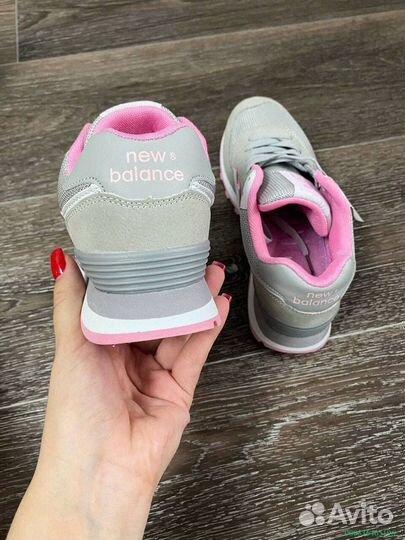 Кроссовки женские new balance