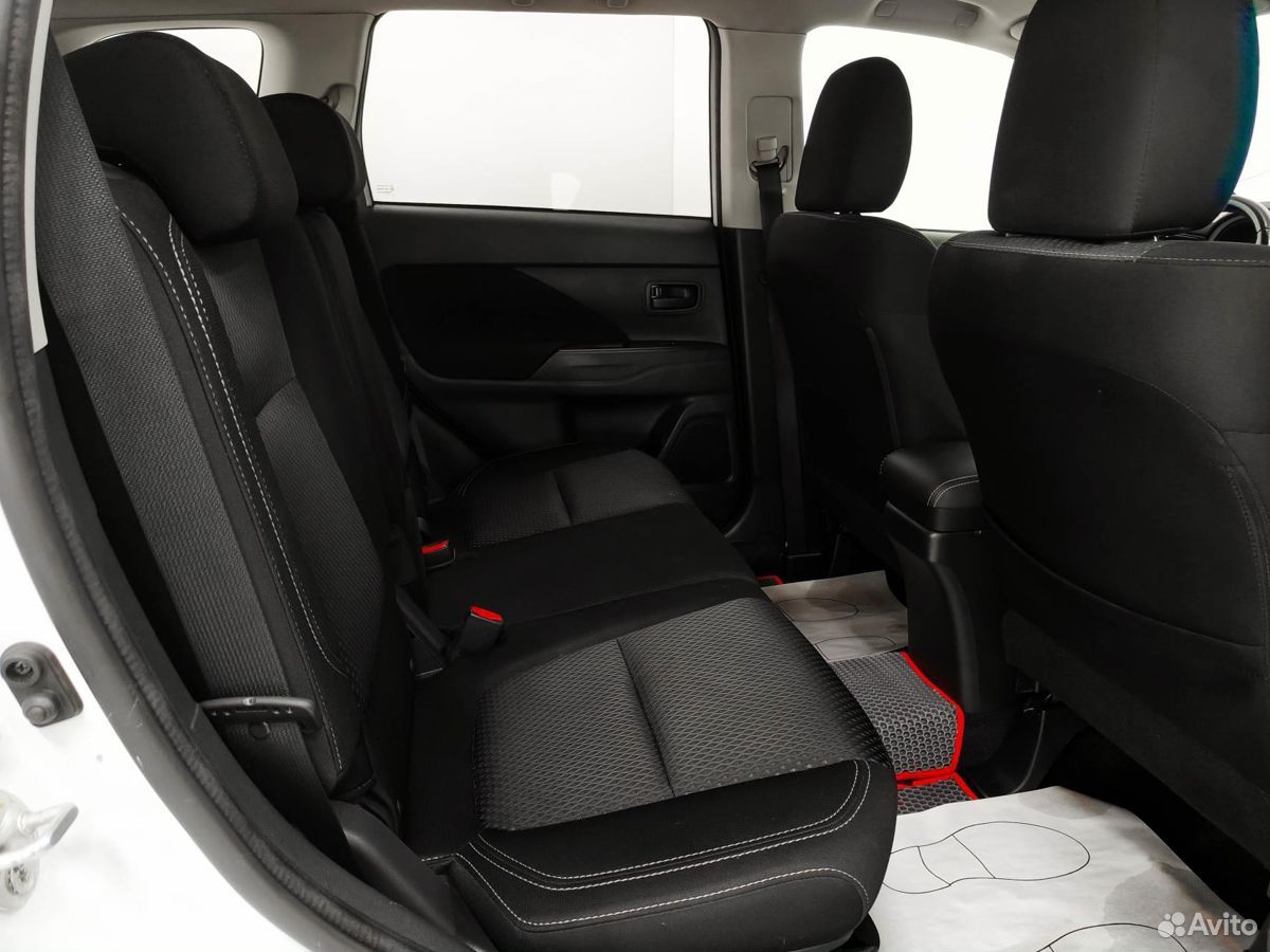 Mitsubishi Outlander 2.0 CVT, 2018, 239 133 км, фото 9